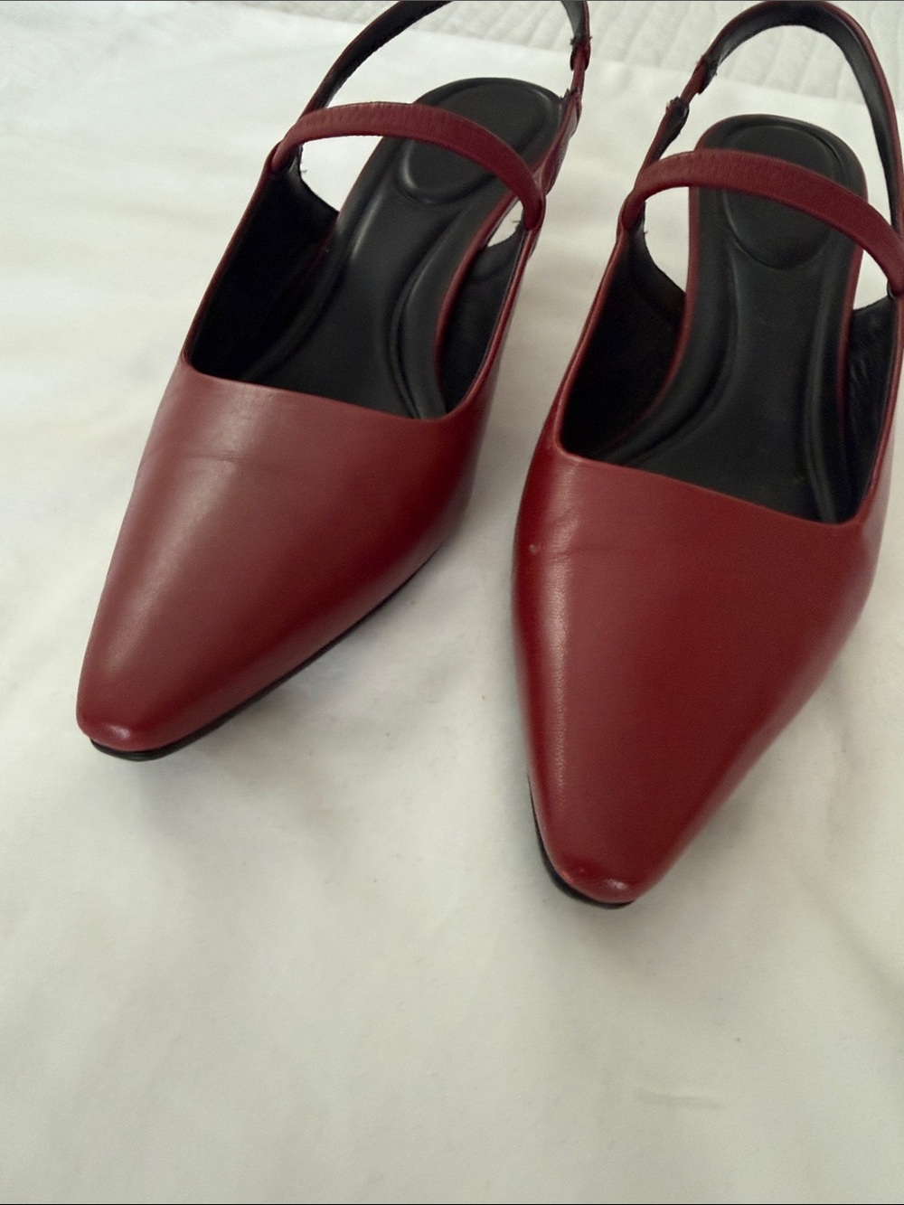 Vince Burgundy Pointed Slingback Flats with Black Insole - Picture 12 of 14